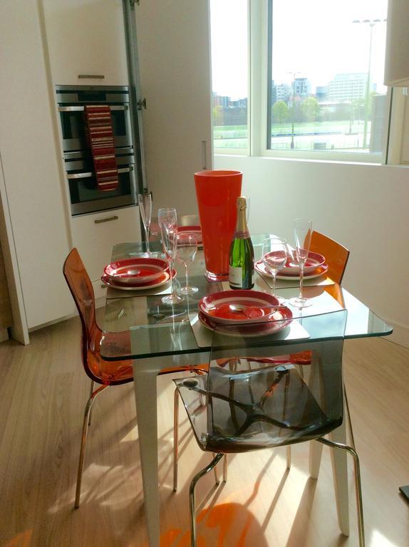 Gunwharf Quays Harbour Apartments Portsmouth Ngoại thất bức ảnh